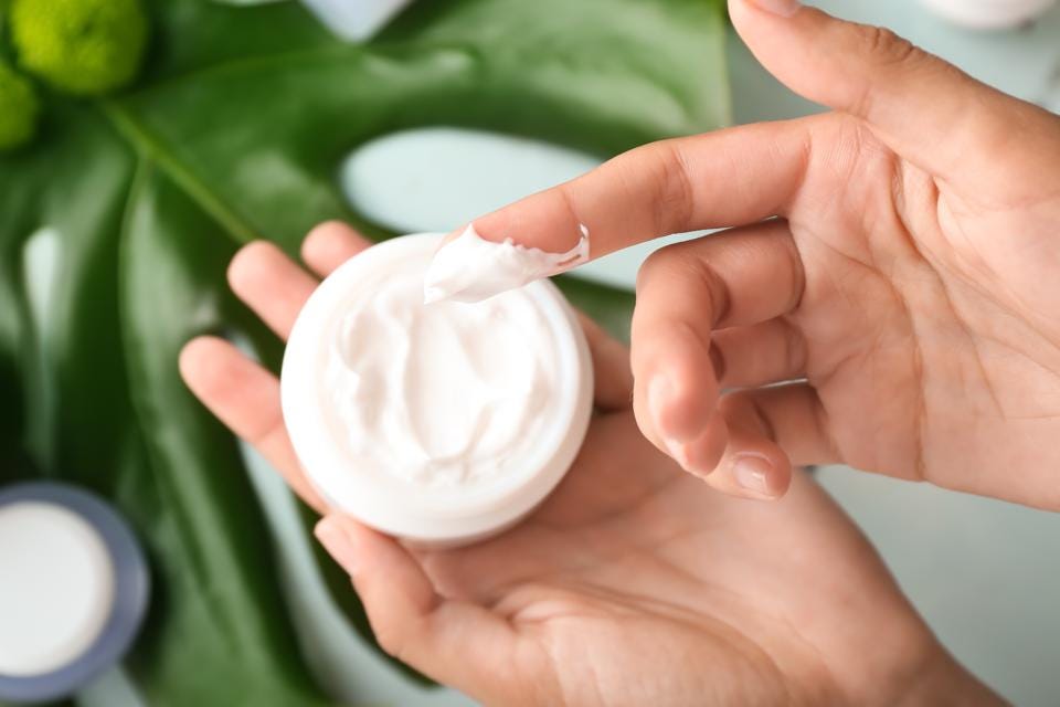 Alerta sanitaria sobre productos cosméticos: Vdl Natural Care y Marie Laurent